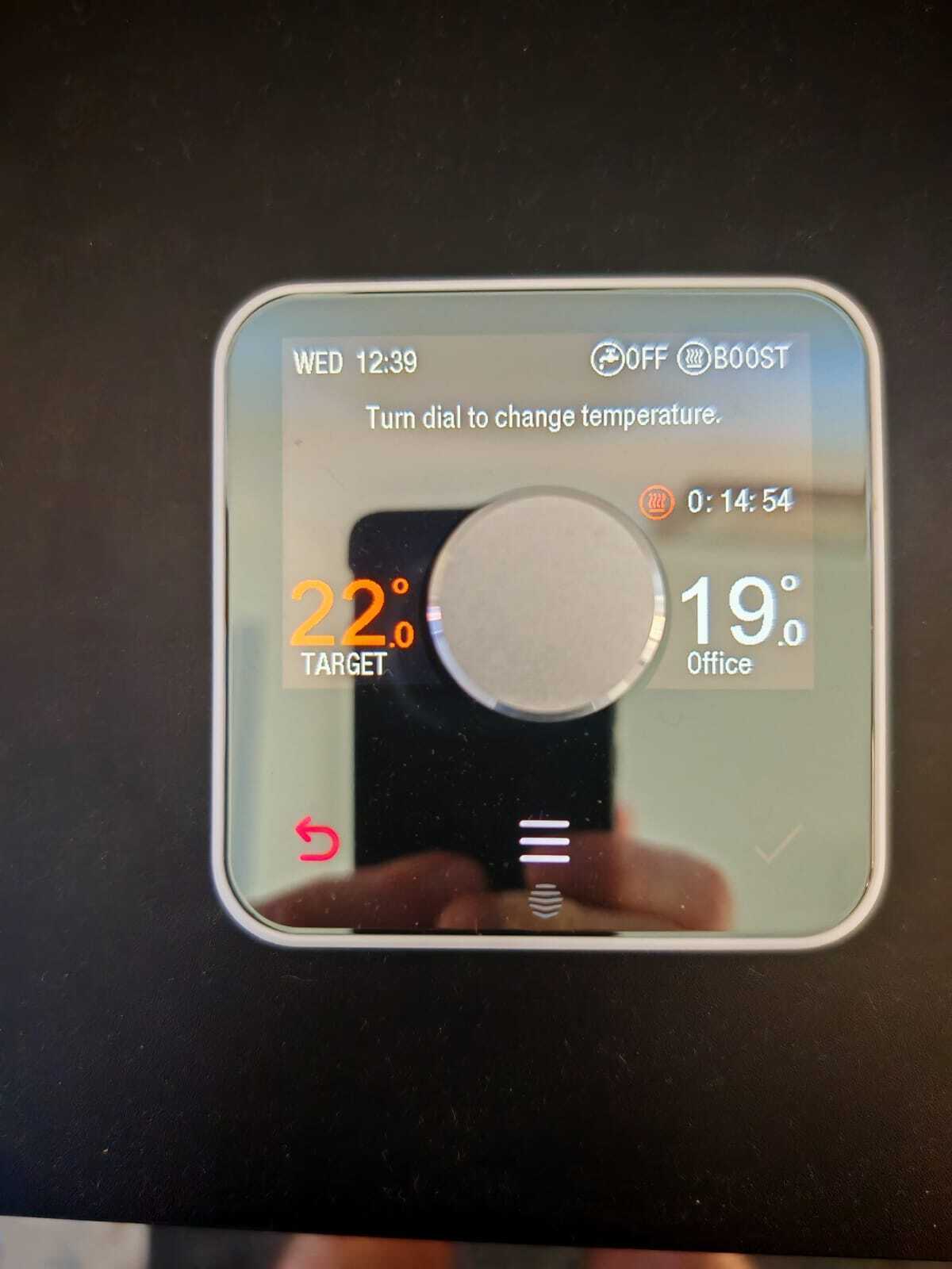 Digital heating thermostat and smart heating control